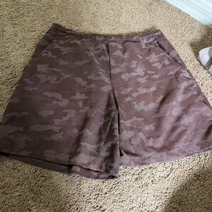 Lulu Men’s Large Linerless Pace Breaker 5”